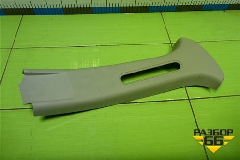 Обшивка стойки центральная верхняя правая (8200732344) для Nissan Terrano с 2014г (Терано)