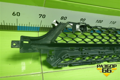 Решетка в передний бампер центральная (после 2022г) (8450041598) для VAZ Vesta/Веста с 2015г