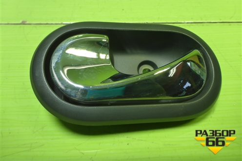 Ручка внутренняя двери задней левой (8200733848) для Nissan Terrano с 2014г (Терано)