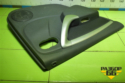 Обшивка двери задней левой под электрику (829A18026R) для Nissan Terrano с 2014г (Терано)