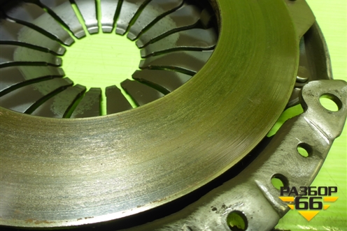 Корзина сцепления (1.6л H4MD438) для Nissan Terrano с 2014г (Терано)