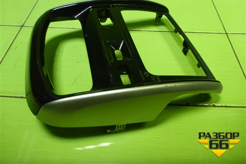 Рамка магнитолы (682609636R) для Nissan Terrano с 2014г (Терано)