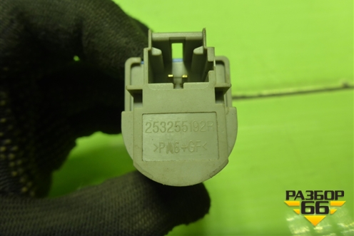 Датчик педали сцепления (253255192R) для Nissan Terrano с 2014г (Терано)