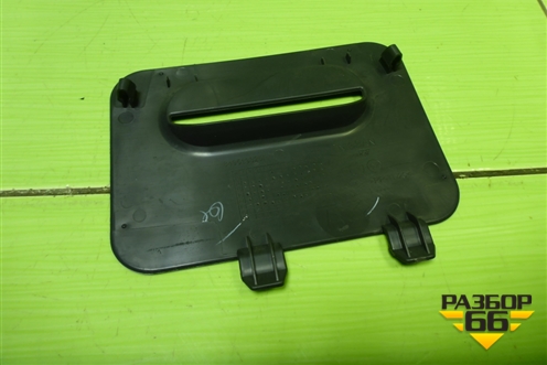 Накладка внутренняя (на обшивку багажника левая) (849519325R) для Nissan Terrano с 2014г (Терано)