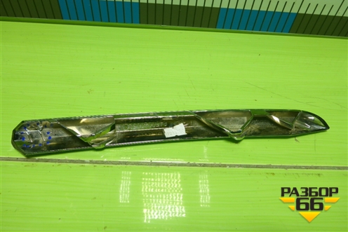 Накладка переднего бампера левая верхняя (после2022г Cross) (8450040051) для VAZ Vesta/Веста с 2015г