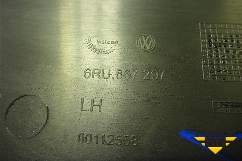 Обшивка стойки центральная нижняя левая (6RU867297) для Volkswagen Polo (седан) с 2010г (Поло)