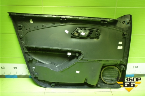 Обшивка двери передней правой под электрику (6RU867012) для Volkswagen Polo (седан) с 2010г (Поло)