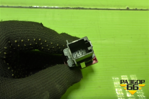 Кнопка аварийной сигнализации (6R0953509B) для Volkswagen Polo (седан) с 2010г (Поло)