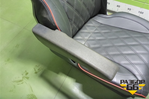 Сиденье левое для Sitrak C7H (С7Н)