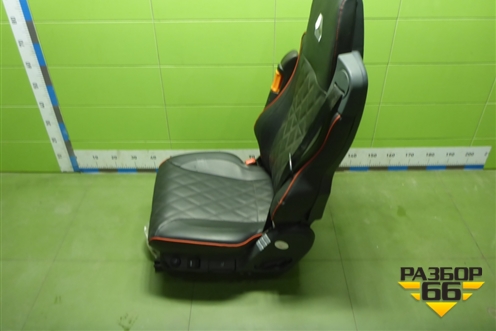 Сиденье левое для Sitrak C7H (С7Н)
