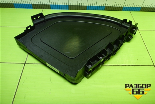 Накладка внутренняя  (перегородка вещевого ящика) (711W639035013) для Sitrak C7H (С7Н)