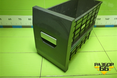 Ящик для вещей  (AZ16D257000016) для Sitrak C7H (С7Н)