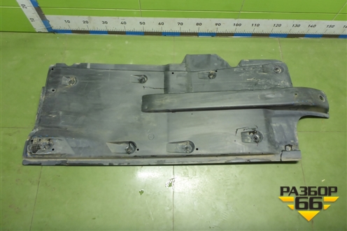 Защита антигравийная левая (6RU825201A) для Volkswagen Polo (седан) с 2010г (Поло)