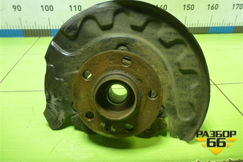 Кулак поворотный передний правый для Volkswagen Polo (седан) с 2010г (Поло)