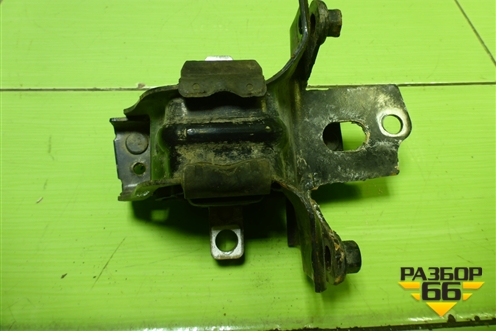 Опора КПП левая (6Q0199555AS) для Volkswagen Polo (седан) с 2010г (Поло)