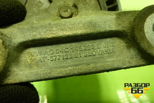 Кронштейн ролика натяжителя (1.6л CWV) (04C145299B) для Volkswagen Polo (седан) с 2010г (Поло)