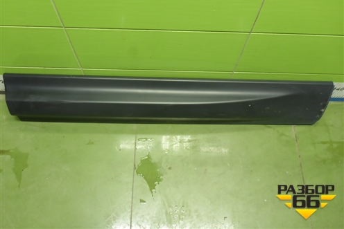 Накладка двери передней правой (DK6221064AD) для Land Rover Range Rover Sport с 2013-2022г (Спорт)