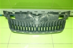 Решетка радиатора (после 2010г) (5J0853668) для Skoda Fabia с 2007-2014г (Фабия)