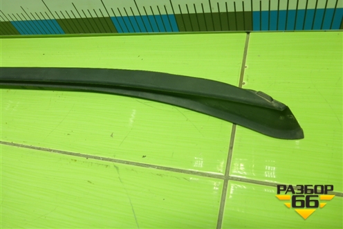 Молдинг лобового стекла левый (51317350609) для BMW X1 F48 с 2014г (Х1 Ф48)