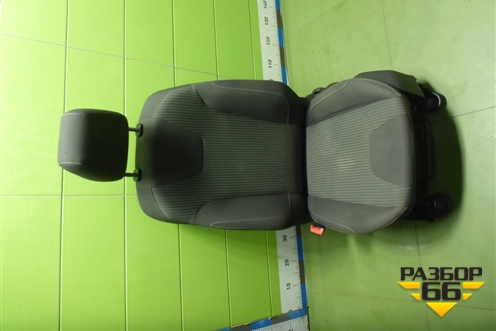 Сиденья комплект (AIR BAG подогрев, хетчбэк) для Ford Focus 3 с 2011г (Фокус)