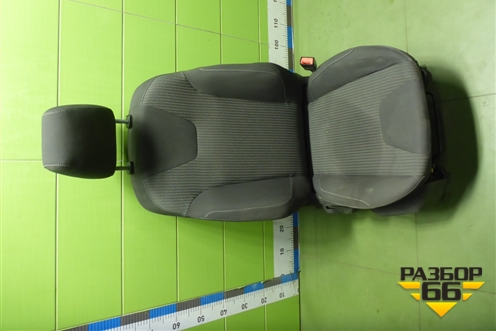 Сиденья комплект (AIR BAG подогрев, хетчбэк) для Ford Focus 3 с 2011г (Фокус)