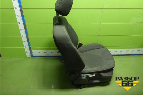 Сиденья комплект (AIR BAG подогрев, хетчбэк) для Ford Focus 3 с 2011г (Фокус)