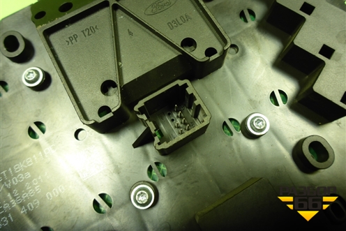 Магнитола (панель управления) (AM5T18K811AC) для Ford Focus 3 с 2011г (Фокус)