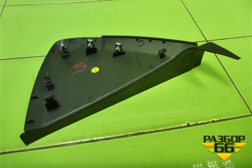 Накладка на торпедо (боковая правая) (BM51A044C60ABW) для Ford Focus 3 с 2011г (Фокус)