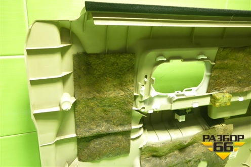 Обшивка двери передней левой под электрику (809013U000) для Nissan Cube с 2002-2008г