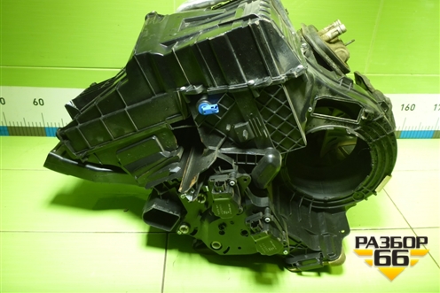 Корпус отопителя (BV6N19B555NH) для Ford Focus 3 с 2011г (Фокус)