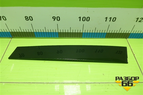 Накладка двери передней правой (на рамку) (75755RH011) для Toyota Camry V70 с 2017г (Камри)