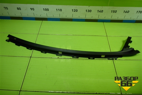 Накладка двери передней правой (на рамку) (BM51A20296) для Ford Focus 3 с 2011г (Фокус)