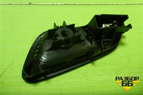 Ручка внутренняя двери передней правой (AM51U22600CDW) для Ford Focus 3 с 2011г (Фокус)