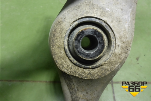 Рычаг передний левый нижний (7P0407151E) для Volkswagen Touareg с 2010-2018г (Туарег)