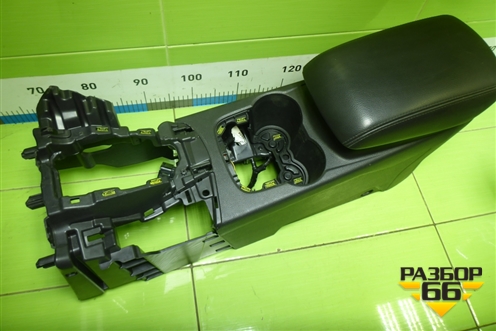 Подлокотник (SD0526102436801) для Ford Focus 3 с 2011г (Фокус)