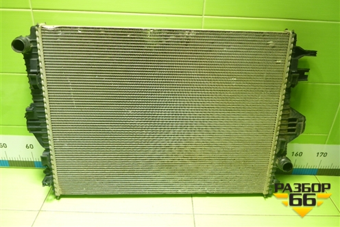 Радиатор охлаждения (7P0121253A) для Volkswagen Touareg с 2010-2018г (Туарег)