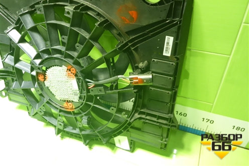 Вентилятор охлаждения радиатора (LR116198) для Land Rover Range Rover Velar с 2017г (Велар)