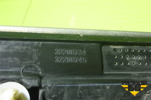 Накладка двери задней правой (32208734) для Volvo XC60 с 2017-2025г (ХС60)