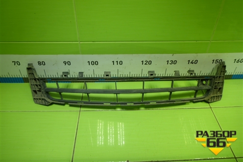 Решетка в передний бампер центральная (13238289) для Opel Insignia с 2008-2017г (Инсигниа)