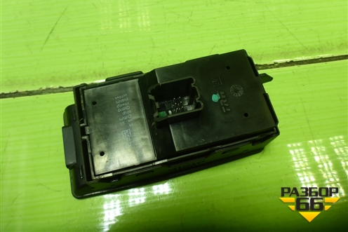 Модуль управления стеклоподъёмниками (13305011) для Opel Insignia с 2008-2017г (Инсигниа)