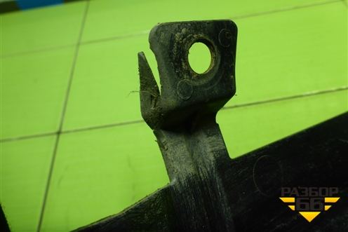 Защита антигравийная правая (AV61R11778AF) для Ford Focus 3 с 2011г (Фокус)