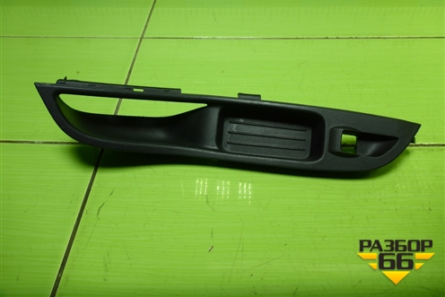 Накладка внутренняя (на обшивку двери передней правой) (BM51A240A40ADW) для Ford Focus 3 с 2011г (Фокус)