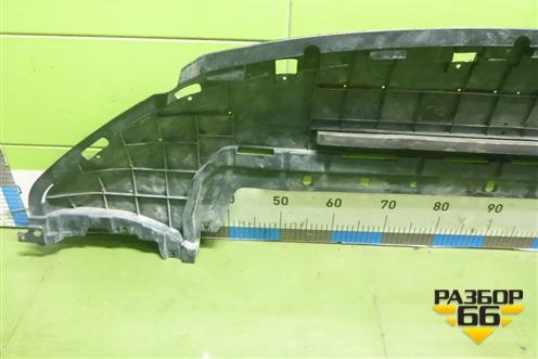 Пыльник переднего бампера центральный (8889168067) для Geely Monjaro с 2021г (Монджаро)