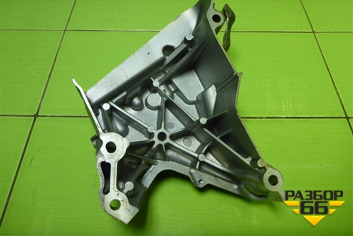 Кронштейн двигателя правый (1.4л DJK) (04E199275H) для Skoda Karoq с 2017г (Карок)