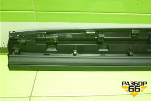 Накладка двери передней правой (8889688743) для Geely Monjaro с 2021г (Монджаро)