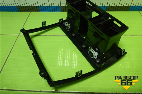 Дефлектор воздушный центральный (21925325182) для VAZ Kalina/Калина