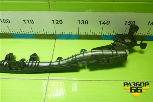 Кронштейн решетки радиатора (не оригинал) (2056204101) для Mercedes Benz C-Klass W205 с 2014г (Ц)