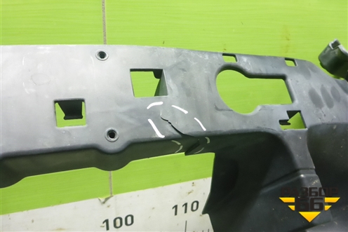 Кронштейн переднего бампера центральный (A2928851165) для Mercedes Benz GLE-Klass (купе) C292 с 2015г (ГЛЕ)