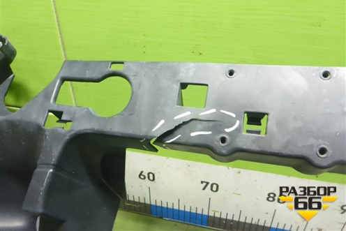 Кронштейн переднего бампера центральный (A2928851165) для Mercedes Benz GLE-Klass (купе) C292 с 2015г (ГЛЕ)