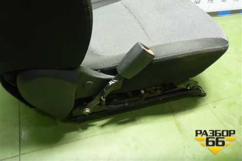 Сиденья комплект (с обогревом, без AIR BAG) для Hyundai Solaris с 2010-2016г (Солярис)